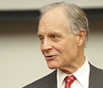 Author and financial consultant Charles Ellis spoke with Kellogg students April 27 about the common characteristics of great firms. “In each profession, there’s a gold standard firm,” he noted.