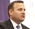 “We gain a competitive advantage from the intimacy the owner/operator has with the customer,” Joe DePinto ’99, president and CEO of 7-Eleven, told Kellogg students May 25.
