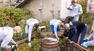 Students participate in Kellogg Cares