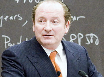 Merton (2006) How to Pursue Both Comparative Advantage and Efficient