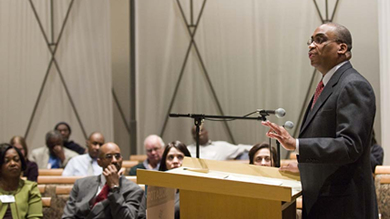 “Tough economic times can be great times for an entrepreneur,” Kellogg Professor Steven Rogers told entrepreneurs at a Small Business Incubator information session on Jan. 27. “Half of Fortune 500 companies were founded in tough economic times.”