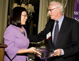 Dean Roxanne Hori (left) congratulates Kenneth Chalmers ’51, recipient of the Wade Fetzer Award 