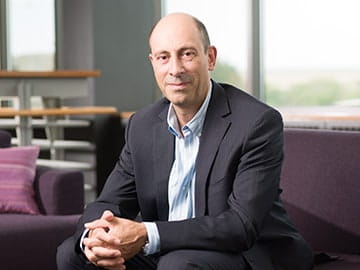 ortrait of Sergio Rebelo, faculty at Kellogg School of Management.