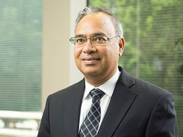 A portrait of Arun Menawat, class of '96, who retools Novadaq's technology toward less invasive heart procedures.