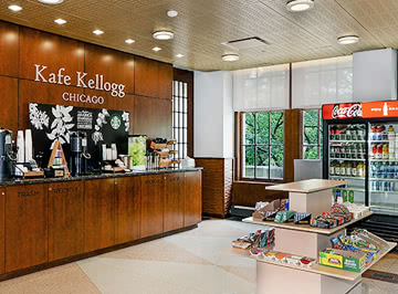 Kellogg Master in Management Faculty Mark Finn