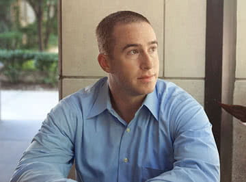 Adam Ginsburgh, a Kellogg Evening MBA Alumni 