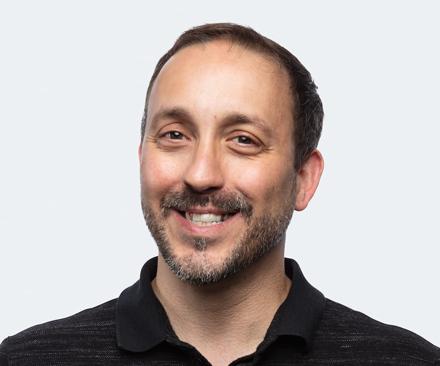 Portrait of Alex Castrounis, Faculty at the Kellogg School of Management