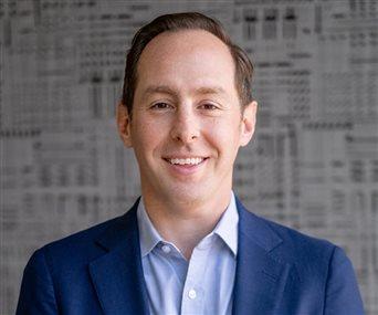 Headshot of Anthony Hrusovsky, faculty at the Kellogg School of Management