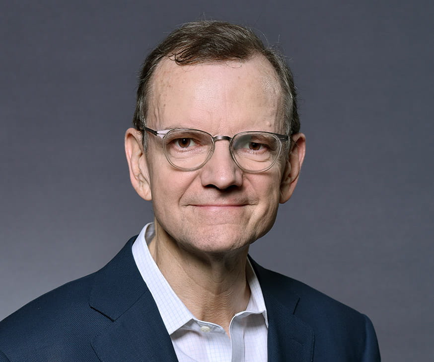 Portrait of Robert L. McDonald, Faculty at the Kellogg School of Management