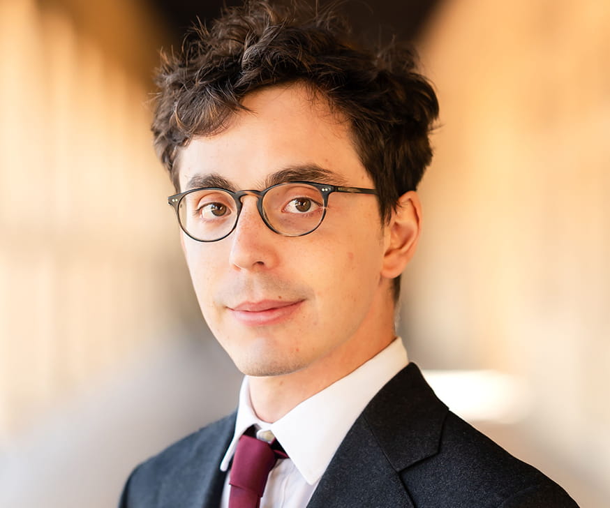 Headshot of Roberto Saitto, faculty member at the Kellogg School of Management