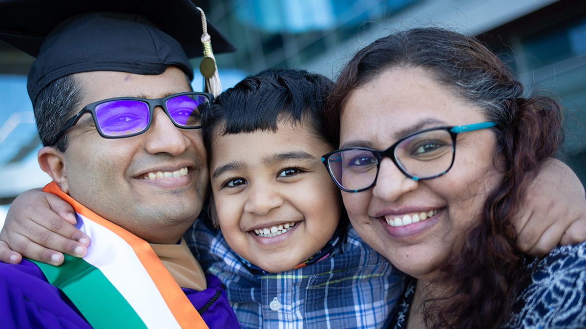 Rashmi Babtiwale (E&W 2021) and Nikhil Jalgaonkar (E&W 2020) share the journey of pursuing their MBAs together while managing their careers and family.