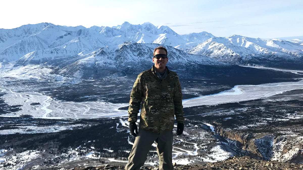 Jason Borchik (2Y 2022), co-president of Kellogg's Veterans Association, shares his experience as a Special Forces officer and his transition to Kellogg.