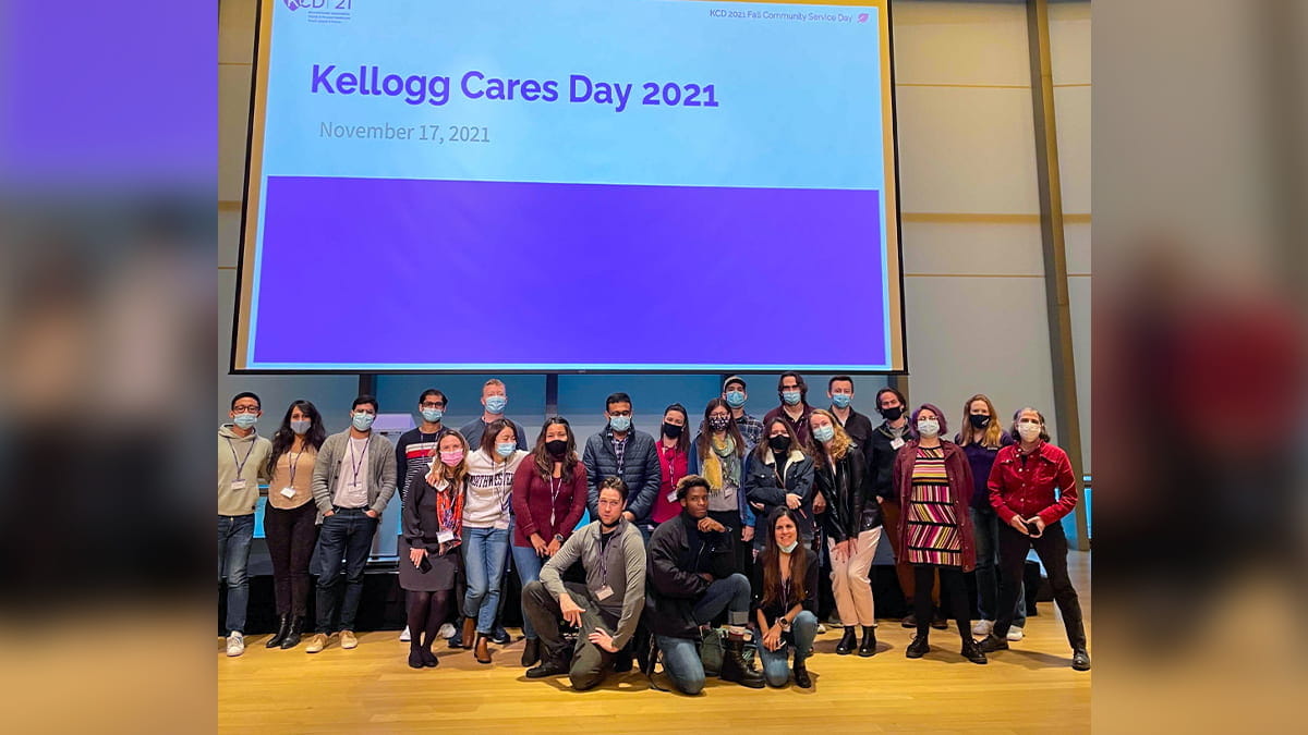 Students gathered at Kellogg Cares Day, an annual volunteer event