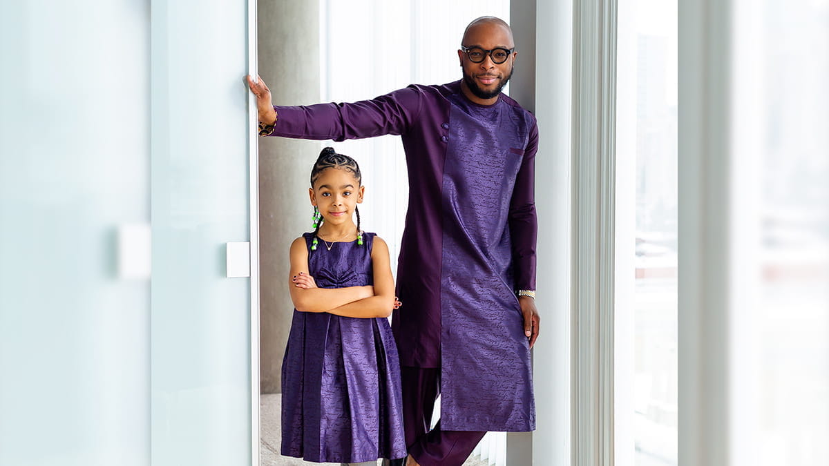 Kellogg EMBA alum Yemi Akisanya and his daughter