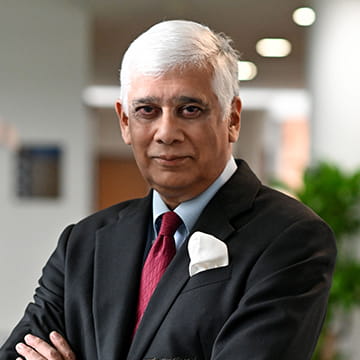 Kellogg faculty member Srini Reddy