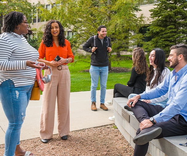 Kellogg MBA students gathered on campus in Evanston
