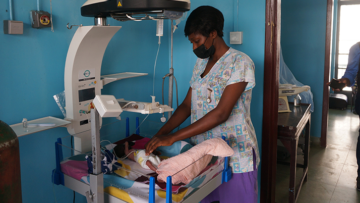 An African nurse in Nigeria, Nest 360 Program