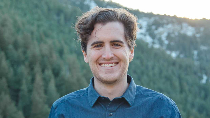 Kellogg MBAi student Theo Kelly