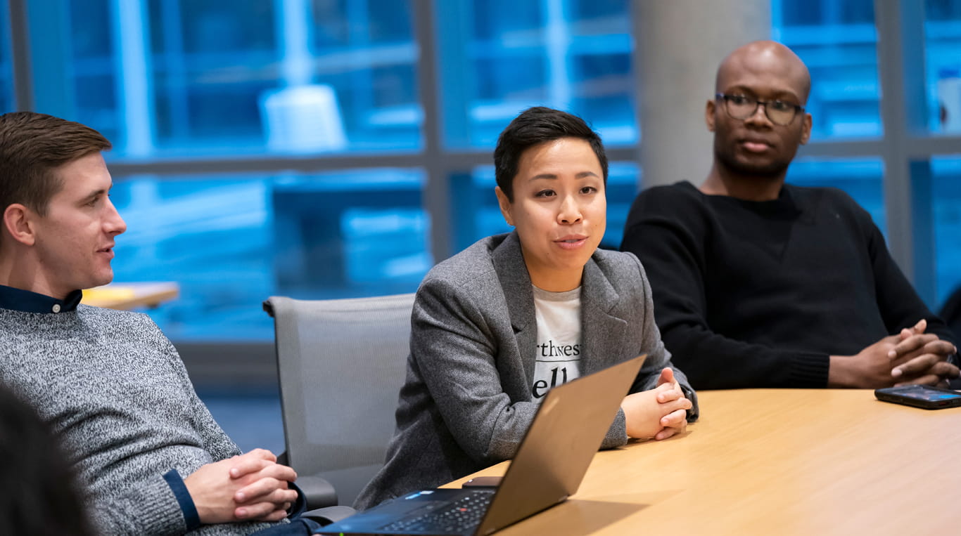 Kellogg students learn from faculty who combine academic expertise with real-world knowledge to create a dynamic research and educational environment.