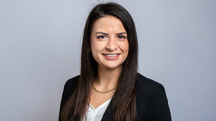 Mia Velasquez (2Y ‘18) is one of the seven founding members of the Young Alumni Board at Kellogg