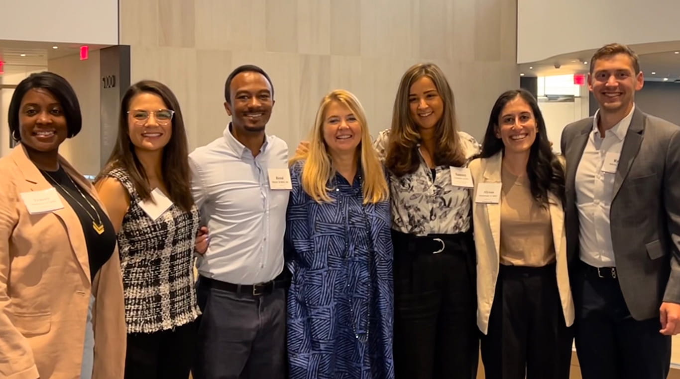 Introducing the Kellogg Young Alumni Board Kellogg School of Management