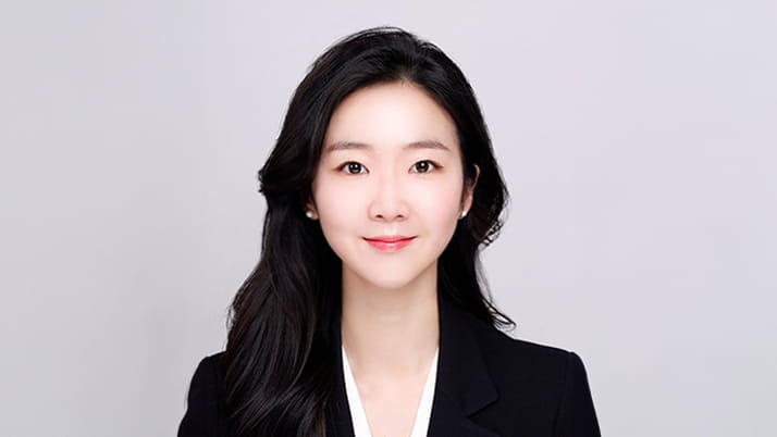 Jen Park headshot