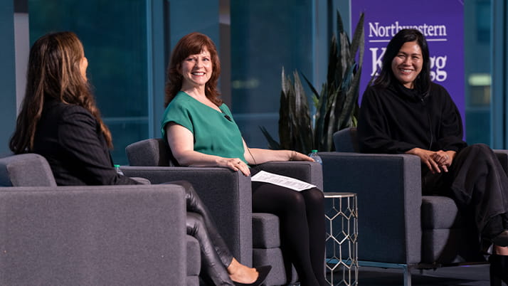 Exchanging ideas and insights during the Women in Finance Dinner 2023 fireside chat at Kellogg