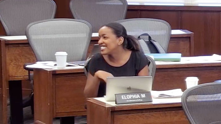 Elophia Mengestu ’25 attends a class at the Kellogg Chicago campus