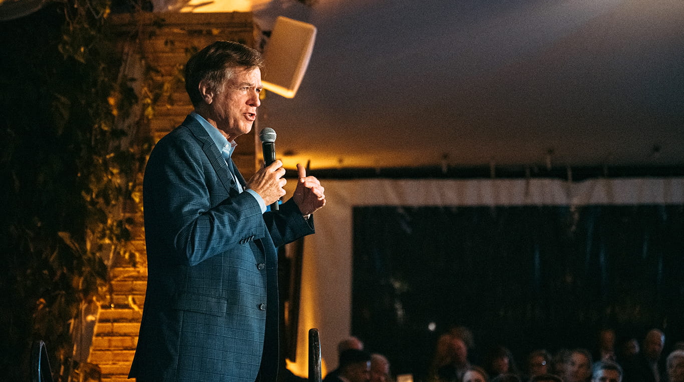 Former chairman and CEO of Baxter International Harry Kraemer ’79 MBA speaking at an event