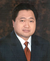 Kellogg alum Cesar Purisima