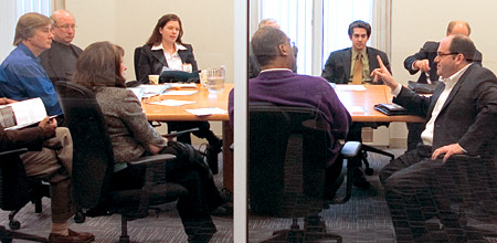 David Weinstein '00 and staff of the Chicagoland Entrepreneurial Center (CEC) meet with Kellogg entrepreneurship faculty and students